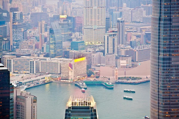 Skyline panorâmico da cidade de Hong Kong a partir do pico — Fotografia de Stock