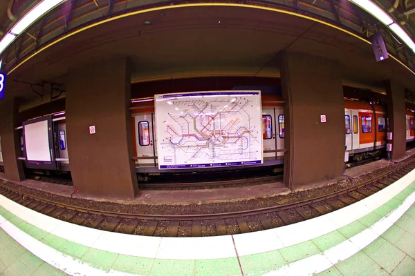 Train platform in Station — Stock Photo, Image