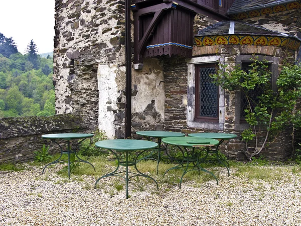 Vackra terrassen på ett gammalt medeltida hus — Stockfoto