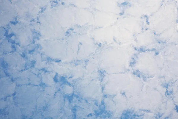 Niebo z struktury harmoniczne chmura — Zdjęcie stockowe