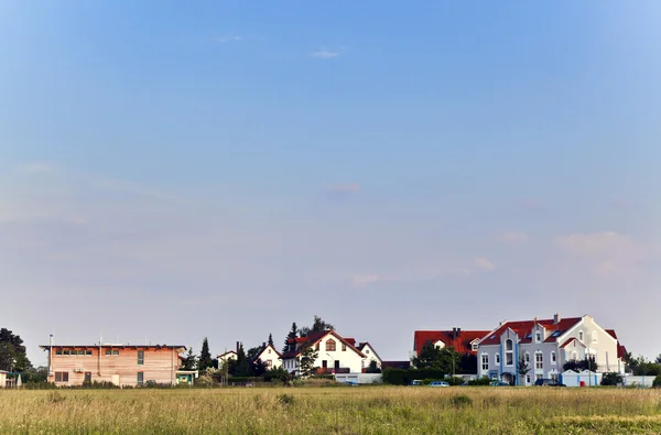 Housing area in a suburban street — Stock Photo, Image