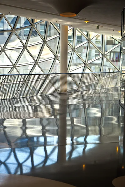 Frankfurt, um centro comercial futurista — Fotografia de Stock
