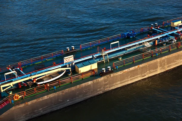 Güterschiff auf dem Rhein bei Köln — Stockfoto