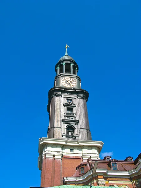 St. michaelis church (bekend heeft michel) in hamburg, Duitsland. — Stockfoto