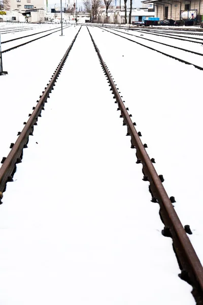 Insnöade rails i vinter — Stockfoto