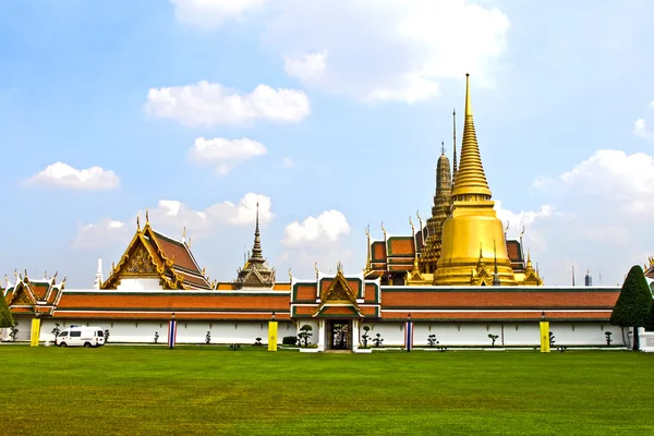 Malerischer prachtvoller Palast in Bangkok — Stockfoto
