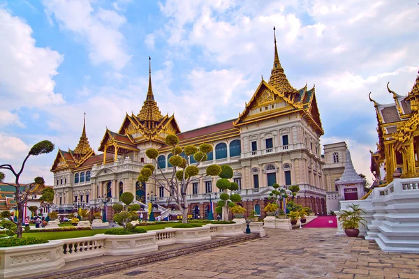 Chakri mahaprasad hall des grand palace w Bangkoku mit Muzeum — Zdjęcie stockowe