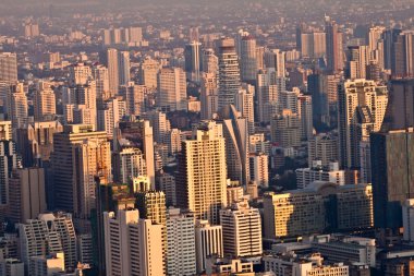 Bangkok'ta günbatımı üzerinde havadan görünümü