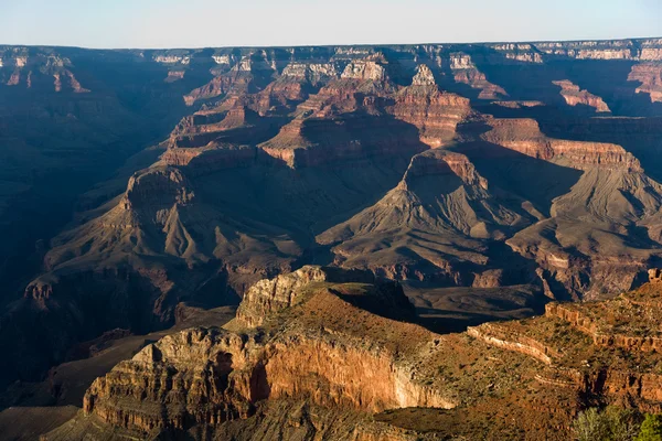 Farbenfrohe Landschaft am Grand Canyon vom Mathers Point aus gesehen, Süden — Stockfoto