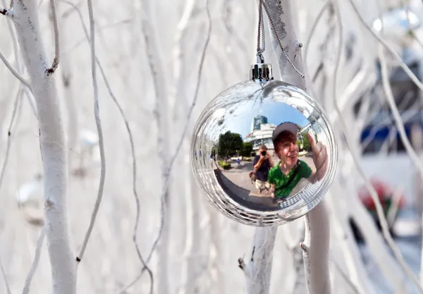 Christmas tree balls and mirroring of father and sun with fun — Stock Photo, Image
