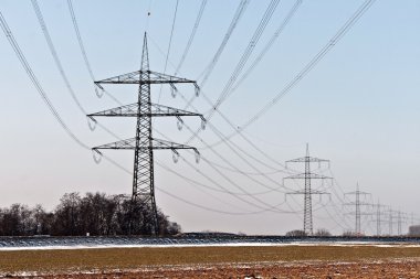 güzel manzara içinde elektrik Kulesi