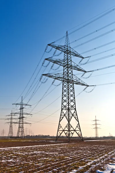 A gyönyörű táj elektromos torony — Stock Fotó
