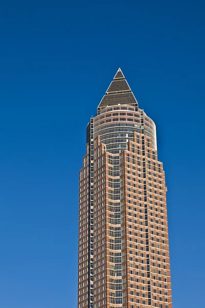 Frankfurt-mässan och tornet — Stockfoto