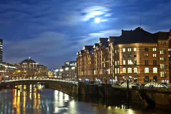 Speicherstadt Hamburg geceleri — Stok fotoğraf