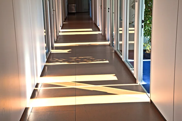 Corridoio ufficio vuoto — Foto Stock