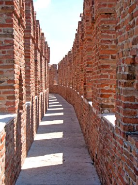 eski köprüye adige Nehri - Castelvecchio'yu Verona