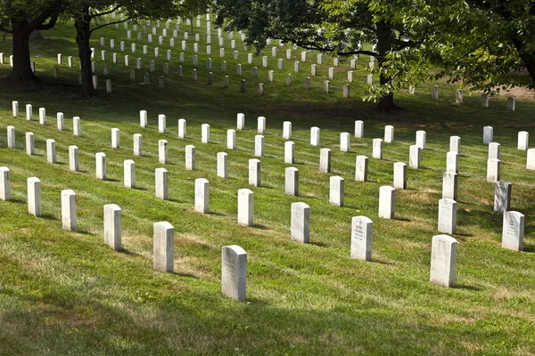 Pierres tombales au cimetière national d'Arlington — Photo