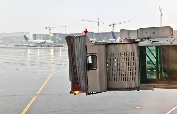 stock image Finger for aircraft in frankfurt in heavy rain