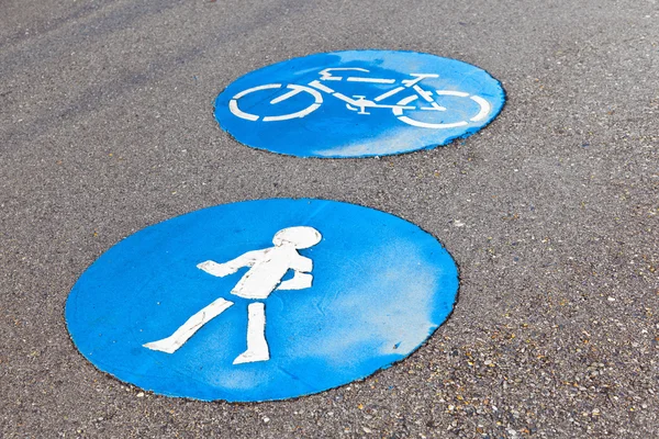 Символ дорожки и велосипеда — стоковое фото
