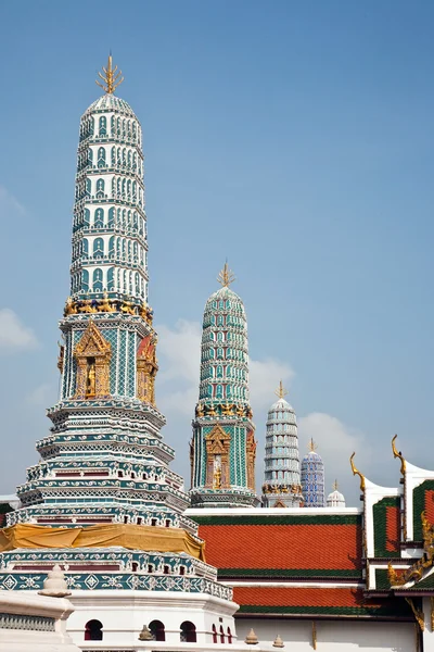 Prangs célèbres dans le Grand Palais à Bangkok — Photo