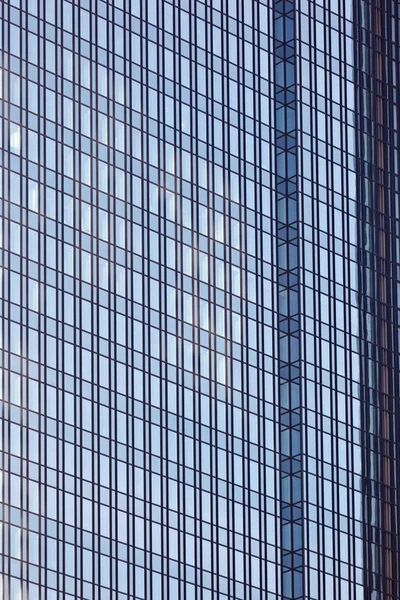 事務所ビルの窓 — ストック写真
