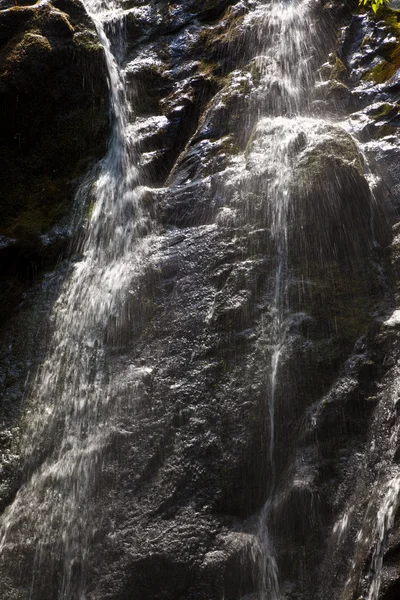 美丽的天然瀑布 — 图库照片