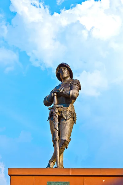 Staty av knight hartmut zu kronberg — Stockfoto