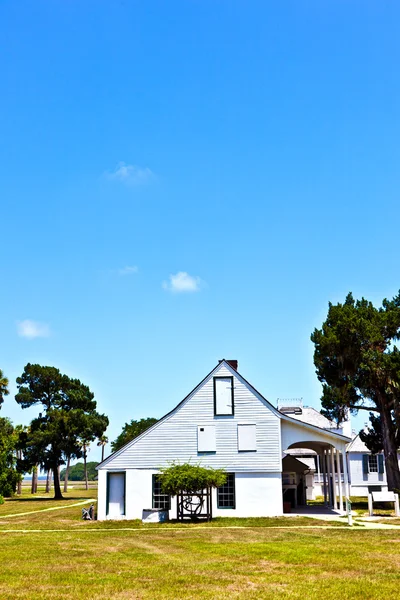 Gamla typiska historisk bondgård — Stockfoto