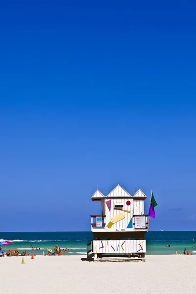 Wooden bay watch hut at the ocean in Miami South — Stock Photo, Image