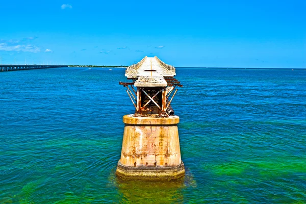 Bahia honda eski demiryolu köprüsünde anahtar florida Keys — Stok fotoğraf