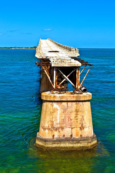 Bahia honda eski demiryolu köprüsünde anahtar florida Keys — Stok fotoğraf