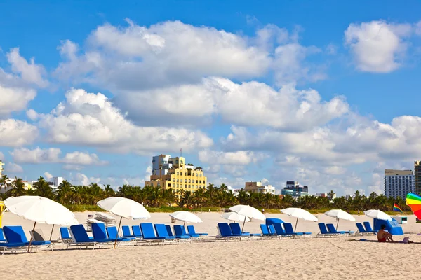 在白沙滩上南迈阿密 beachlife — 图库照片