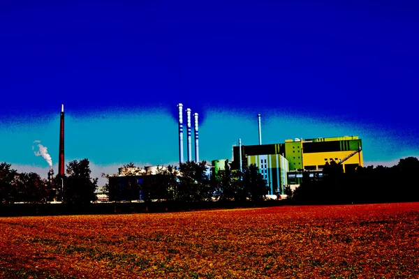 아름 다운 풍경에는 산업 단지의 건물 — 스톡 사진