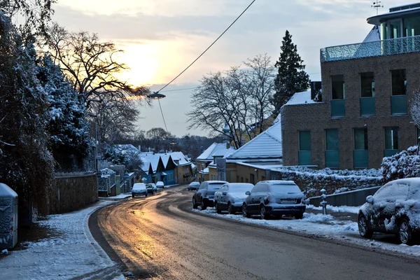 グリンツィング早朝冬の光の村 — ストック写真