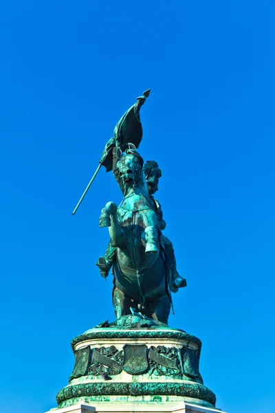 Emlékmű Habsburg–Tescheni Károly főherceg — Stock Fotó