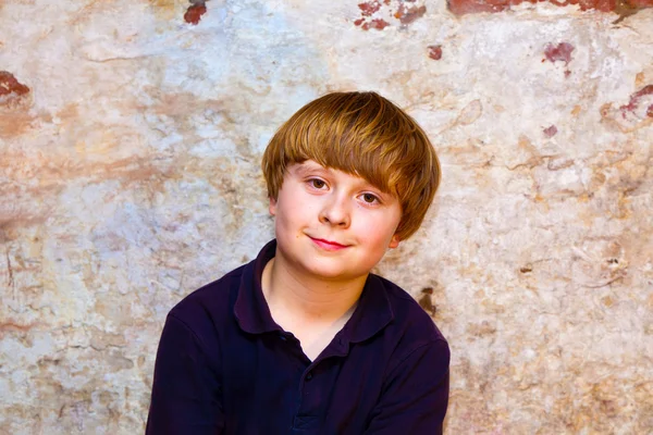 Retrato de um menino bonito — Fotografia de Stock