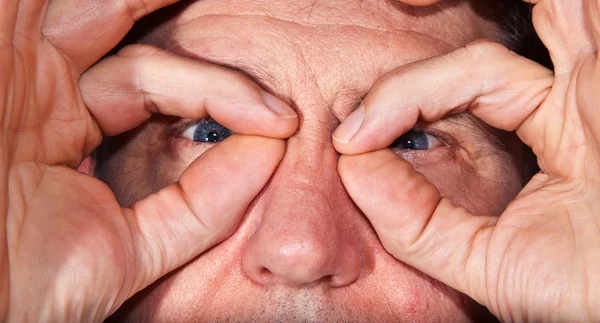 Oczy człowieka w szczegółach — Zdjęcie stockowe