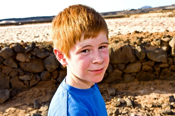 Young boy in the salinas de Janubio — Stock Photo, Image
