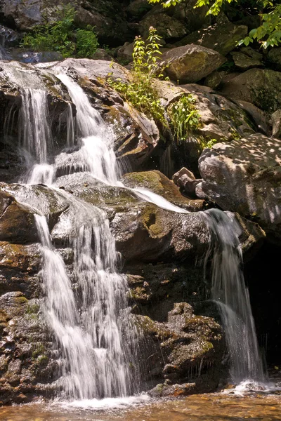 Belle cascade naturelle — Photo