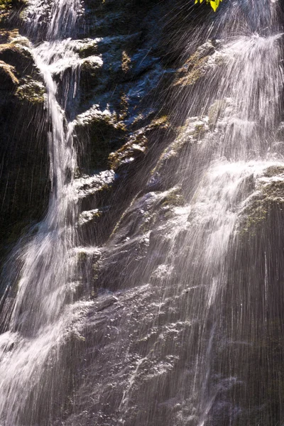 Bella cascata naturale — Foto Stock
