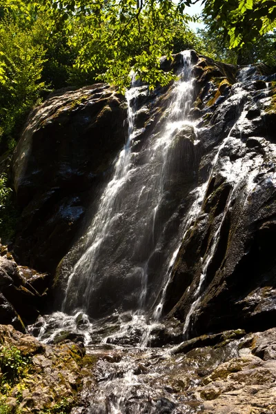 Hermosa cascada natural —  Fotos de Stock