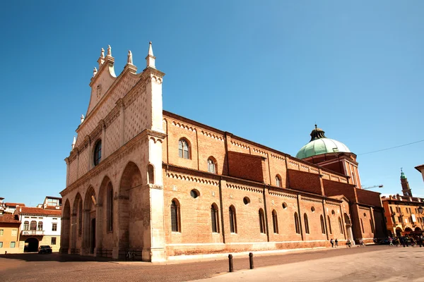 Знаменитий красиві купол з Vicenca — стокове фото