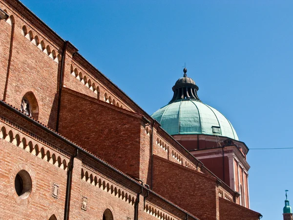 Famosa hermosa cúpula de Vicenca —  Fotos de Stock