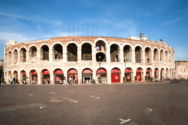 Famosa arena di Verona, el antiguo teatro romano de anfos — Foto de Stock