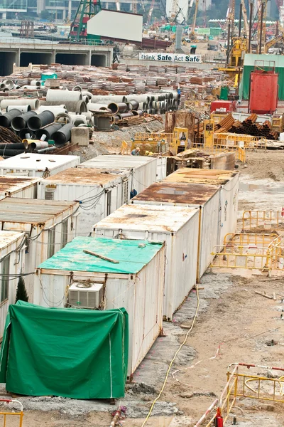 Контейнер для рабочих, проживающих на строительной площадке в Гонконге — стоковое фото