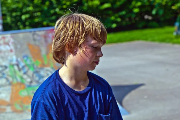 スポーツの後の発汗の若い男の子の肖像画 — ストック写真