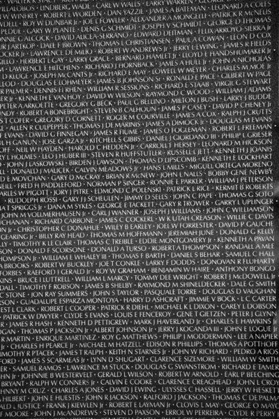 Vietnam savaş kayıpları vietnam savaş gazileri Anıtı üzerinde isimleri — Stok fotoğraf