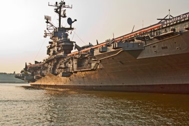 Aircraft carrier in New York clipart