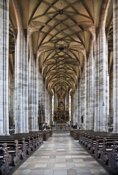 Chiesa medievale di San Giorgio a Dinkelsbuehl dall'interno — Foto Stock