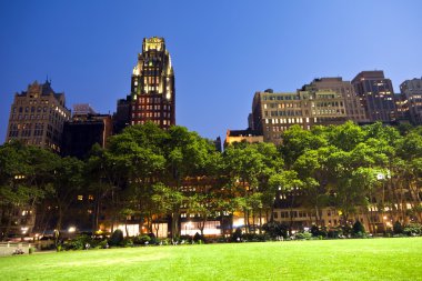 gece new York'taki Bryant Parkı